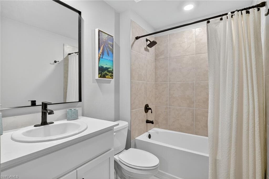 3013 41st St SW, Lehigh Acres, FL 33976-34