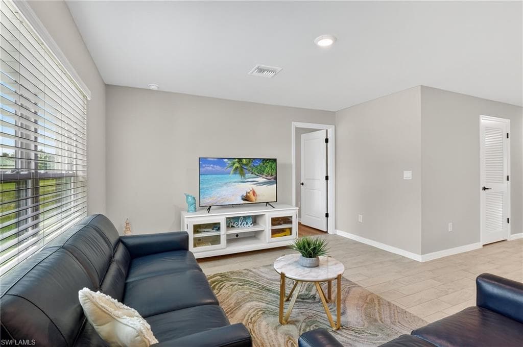 3013 41st St SW, Lehigh Acres, FL 33976-3