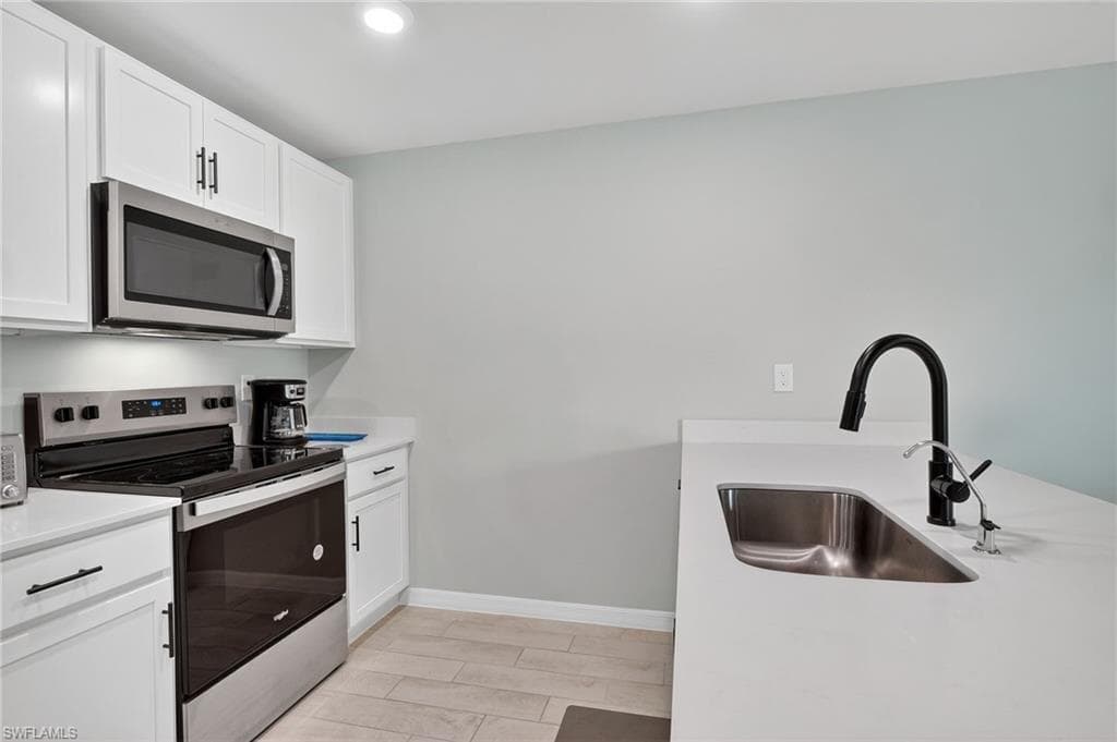 3013 41st St SW, Lehigh Acres, FL 33976-7