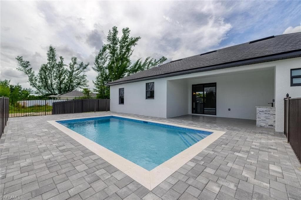 1119 20th Pl, Cape Coral, FL 33993-3