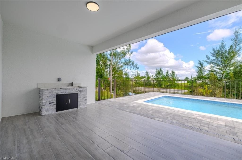1119 20th Pl, Cape Coral, FL 33993-6