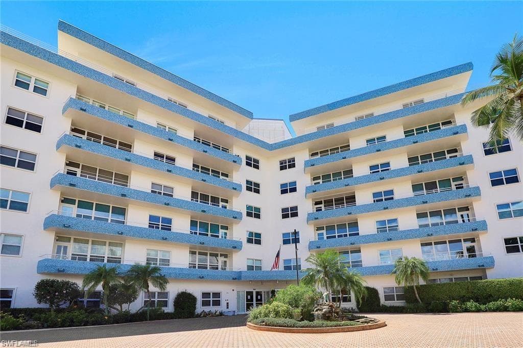 220 Seaview Ct 213, Marco Island, FL 34145-2