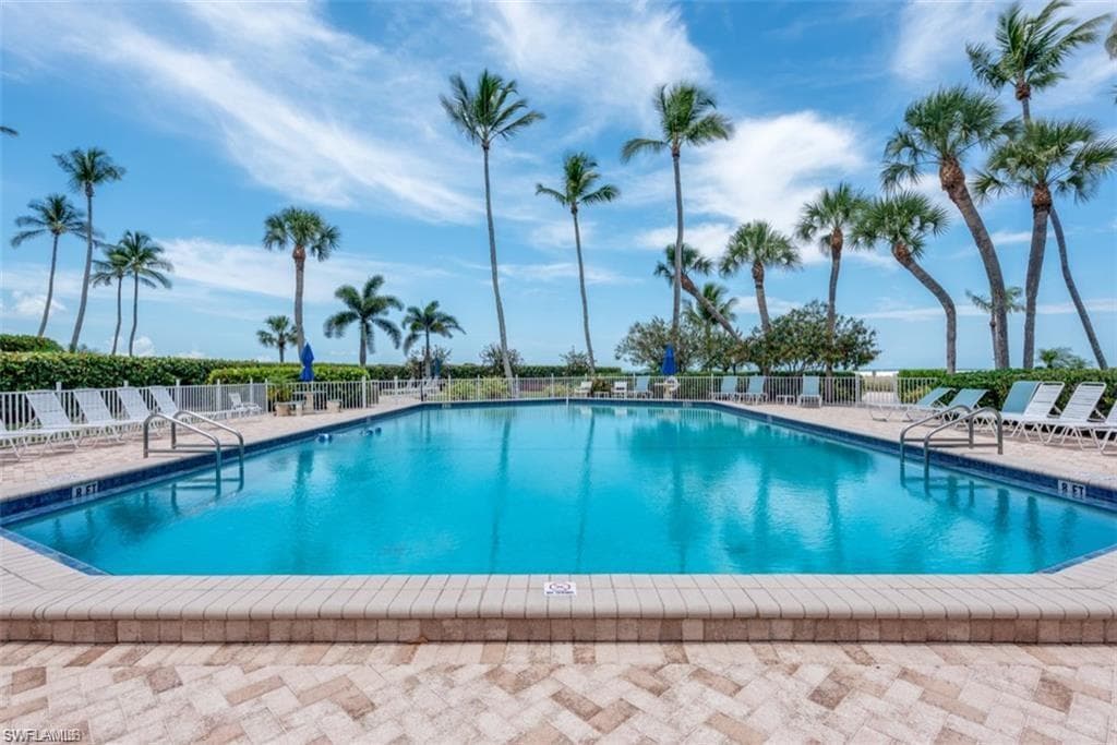 220 Seaview Ct 213, Marco Island, FL 34145-4
