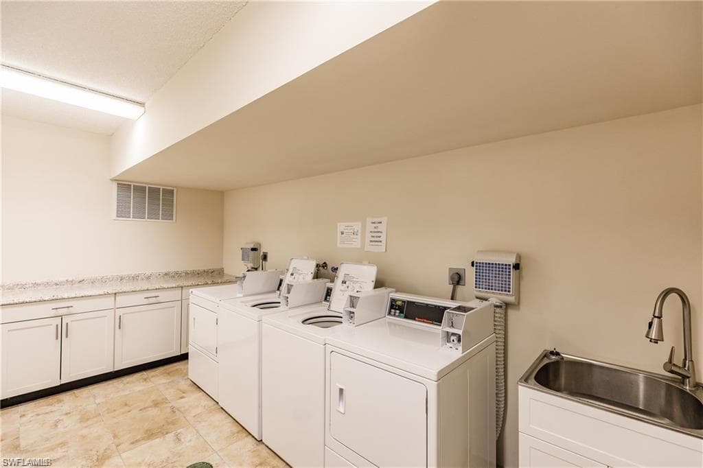 220 Seaview Ct 213, Marco Island, FL 34145-7