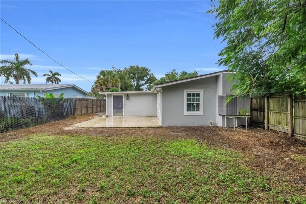 3897 Coconut Cir S, Naples, FL 34104-30