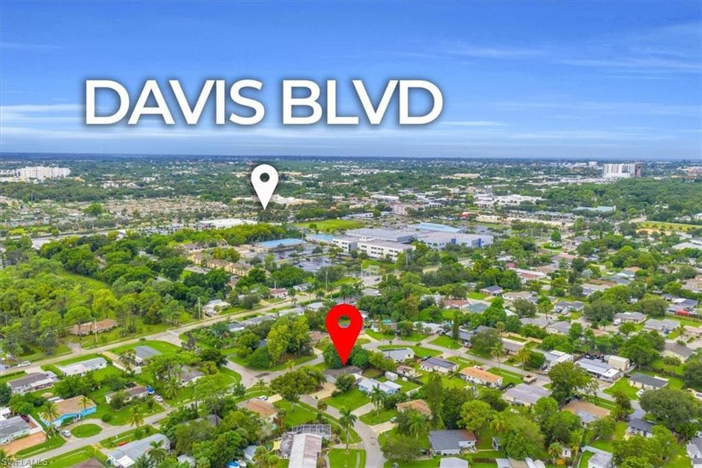 3897 Coconut Cir S, Naples, FL 34104-4