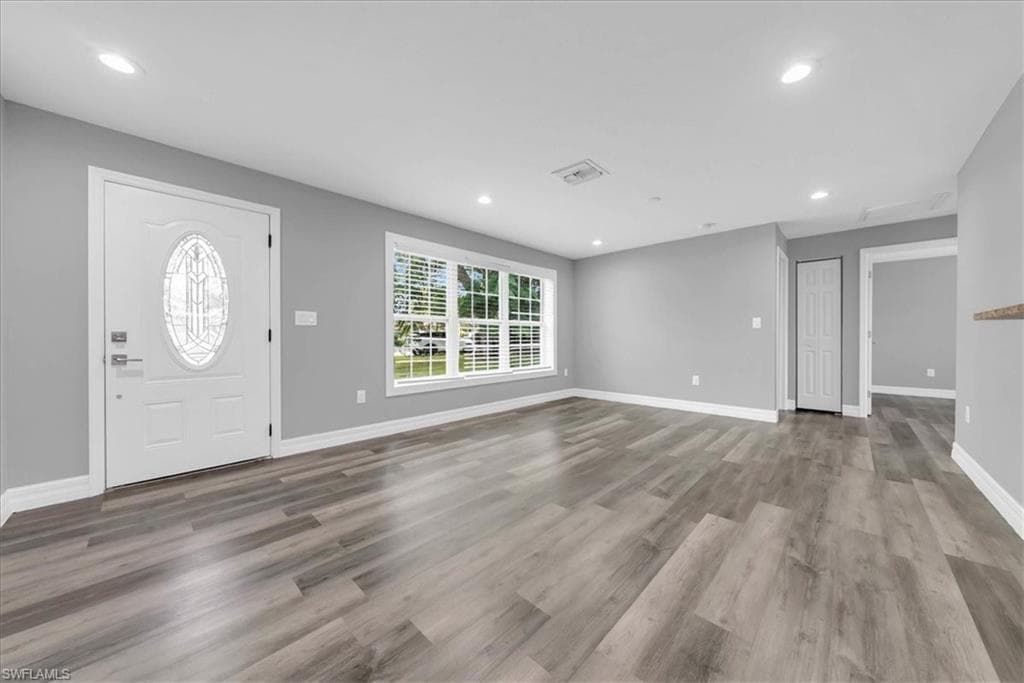3897 Coconut Cir S, Naples, FL 34104-5