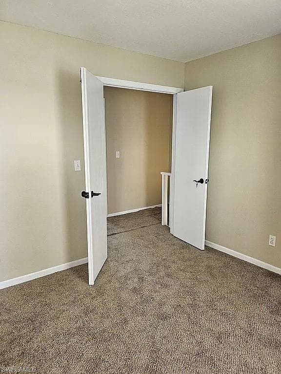 6123 Lake Front Dr, Fort Myers, FL 33908-13