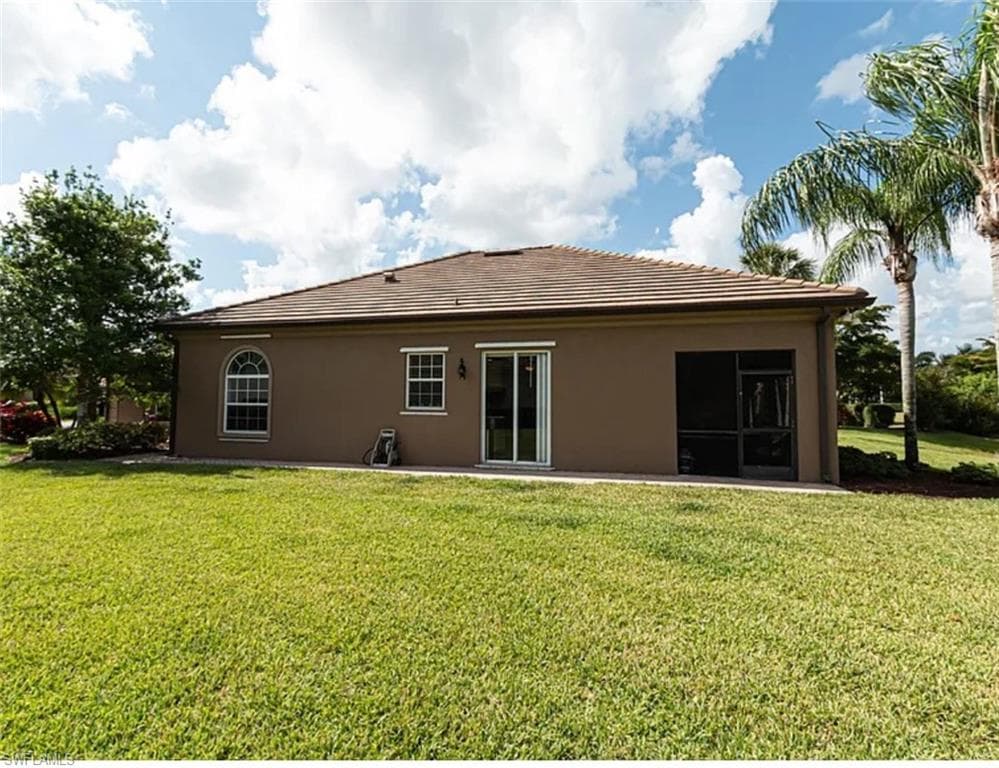 2258 Heydon Cir W, Naples, FL 34120-21