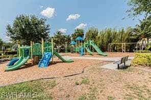 2258 Heydon Cir W, Naples, FL 34120-36