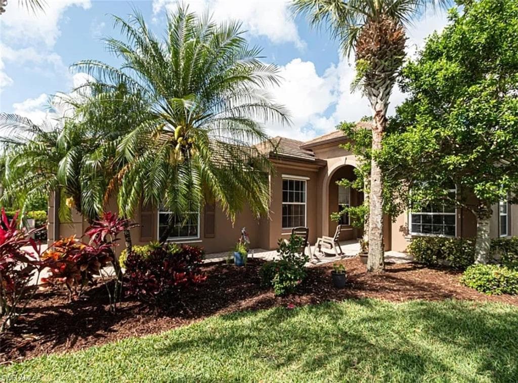 2258 Heydon Cir W, Naples, FL 34120-3