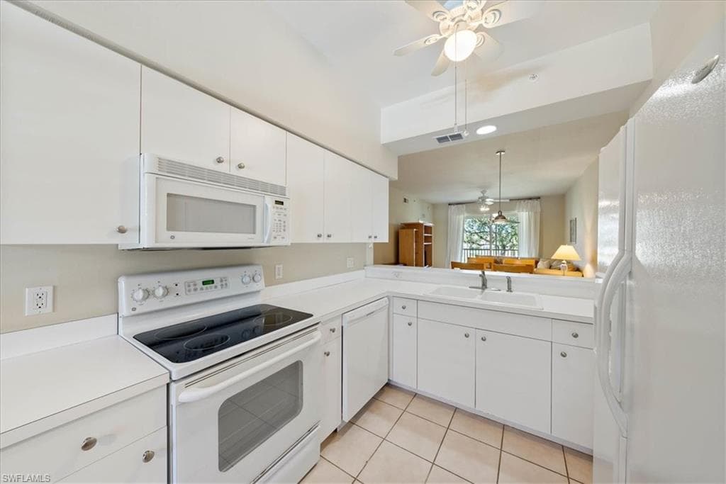 2690 Cypress Trace Cir 3225, Naples, FL 34119-9