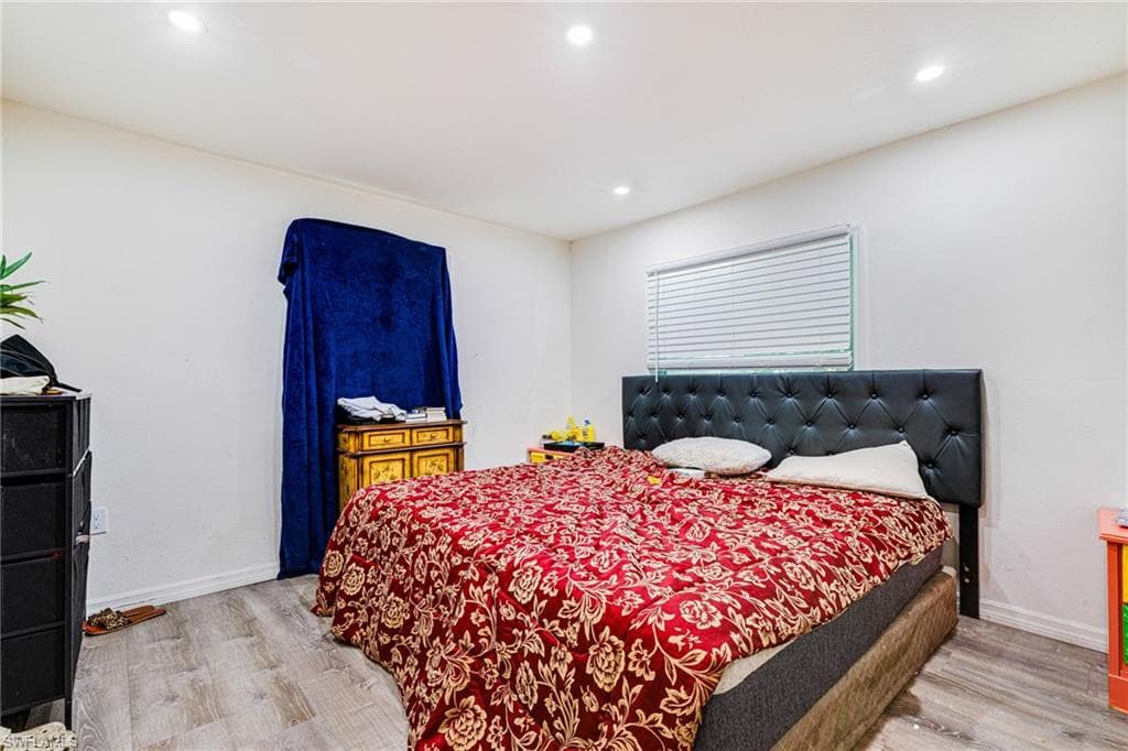 2012 Wright St, Fort Myers, FL 33916-12