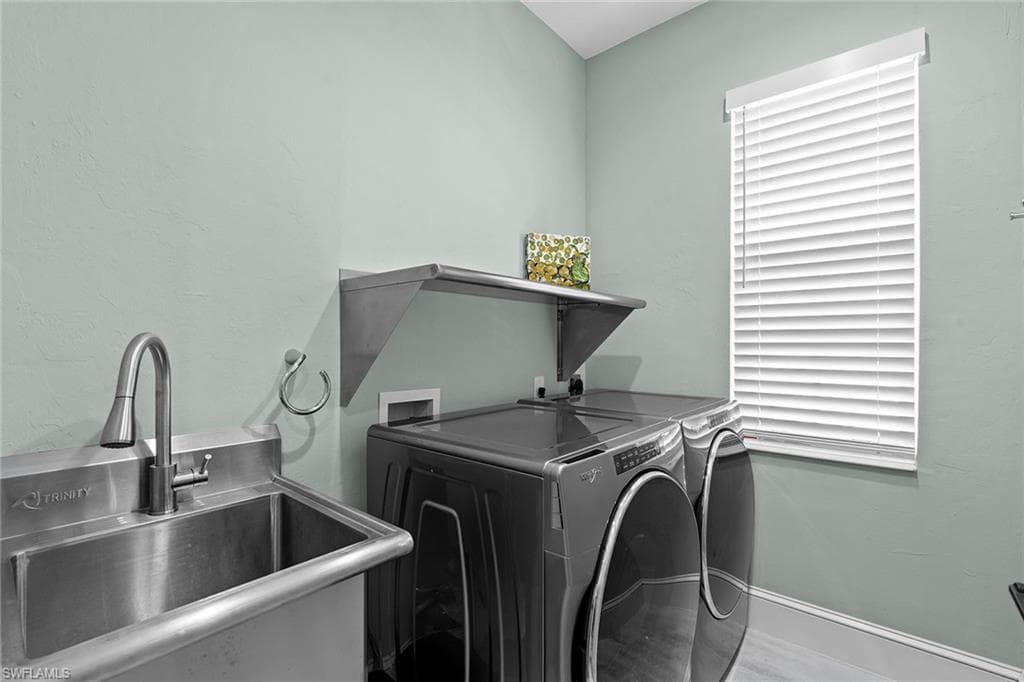 9290 Triana Ter 243, Fort Myers, FL 33912-37