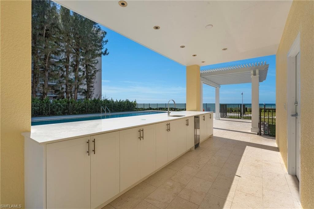 3483 Gulf Shore Blvd N 605, Naples, FL 34103-23