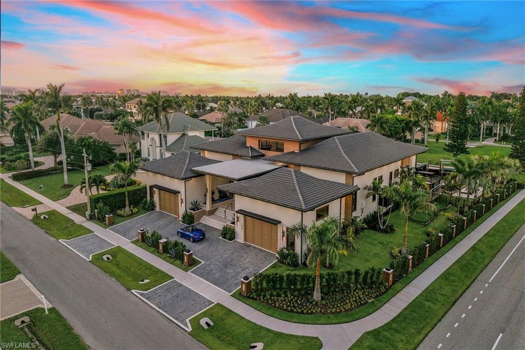 1598 Heights Ct, Marco Island, FL 34145-48