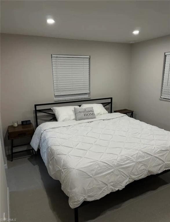 1635 Lowell Ct, Fort Myers, FL 33907-8