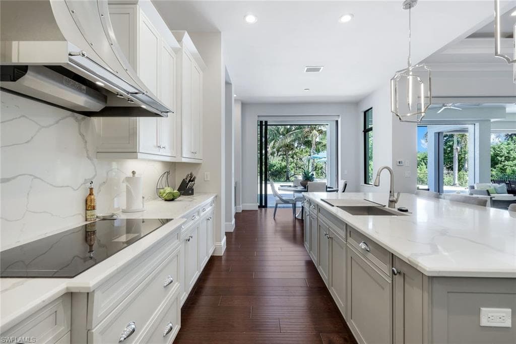 5861 Napa Woods Way, Naples, FL 34116-8