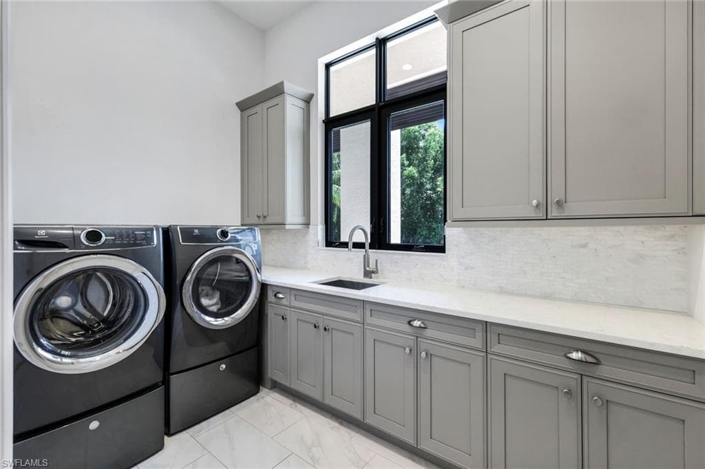 5861 Napa Woods Way, Naples, FL 34116-28