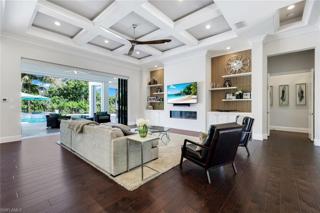 5861 Napa Woods Way, Naples, FL 34116-2
