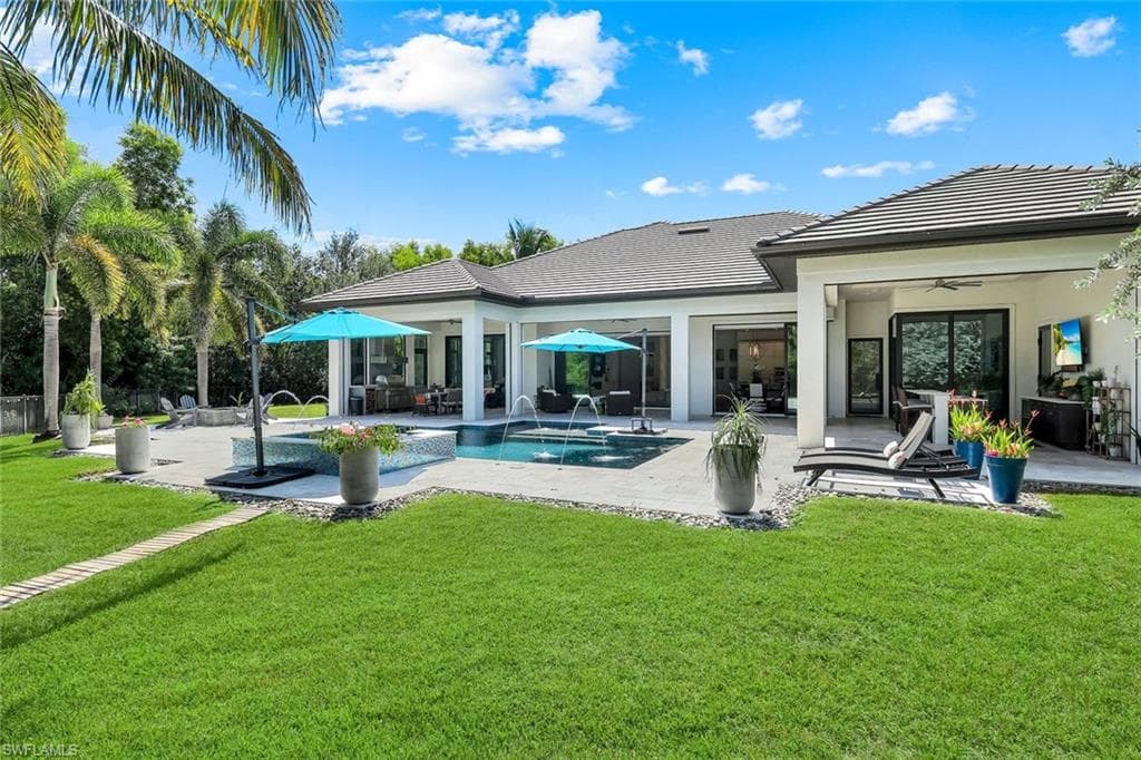 5861 Napa Woods Way, Naples, FL 34116-39