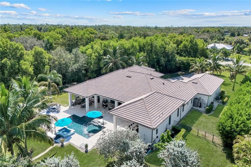 5861 Napa Woods Way, Naples, FL 34116-43
