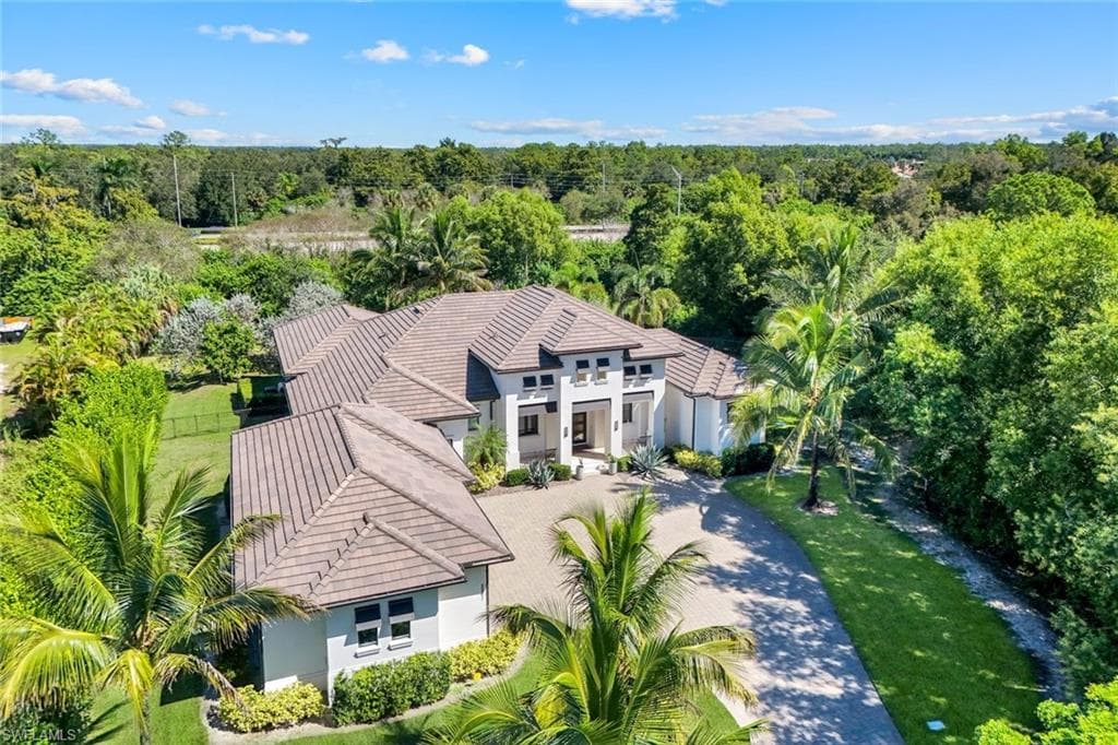 5861 Napa Woods Way, Naples, FL 34116-47
