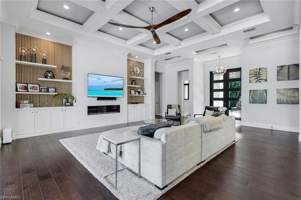 5861 Napa Woods Way, Naples, FL 34116-3