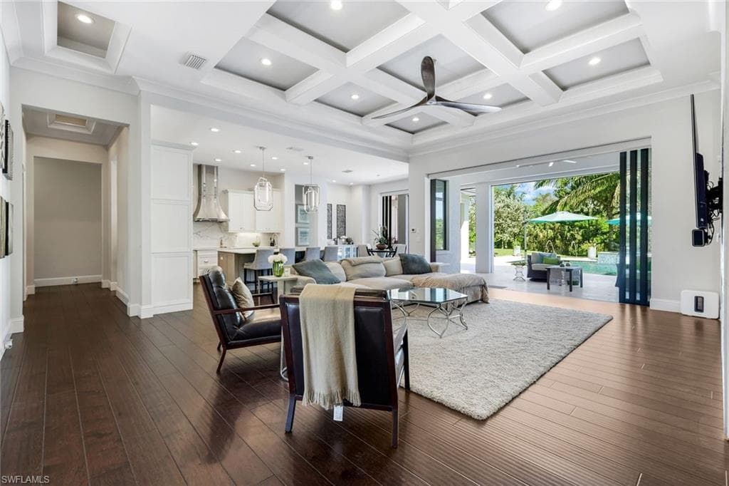 5861 Napa Woods Way, Naples, FL 34116-5