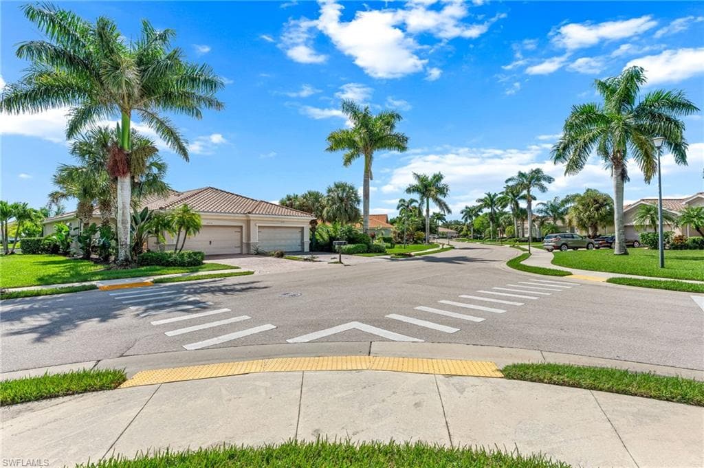 14716 Cranberry Ct, Naples, FL 34114-2