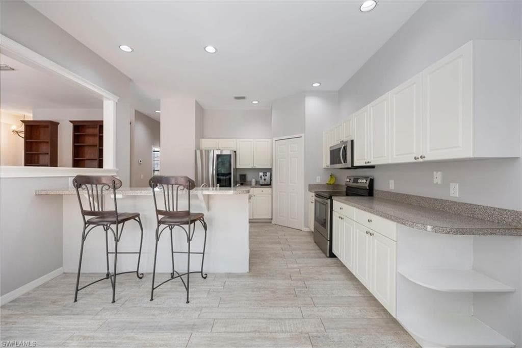 496 Raven Way, Naples, FL 34110-10