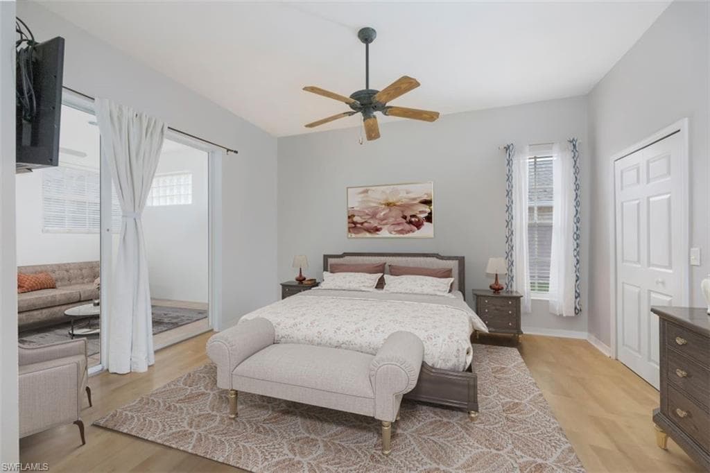 496 Raven Way, Naples, FL 34110-14