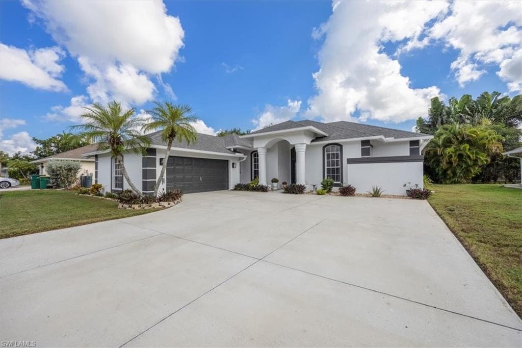 496 Raven Way, Naples, FL 34110-28