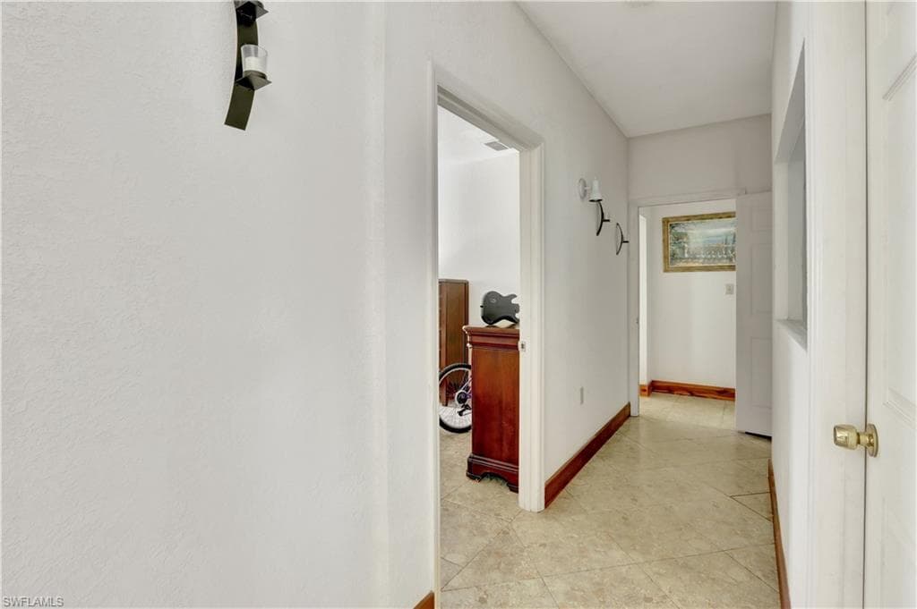 227 Hunting Club Ave, Clewiston, FL 33440-17