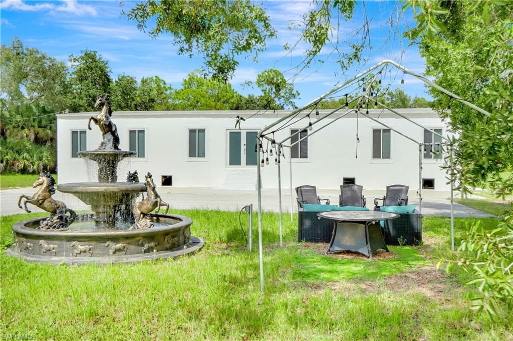 227 Hunting Club Ave, Clewiston, FL 33440-6