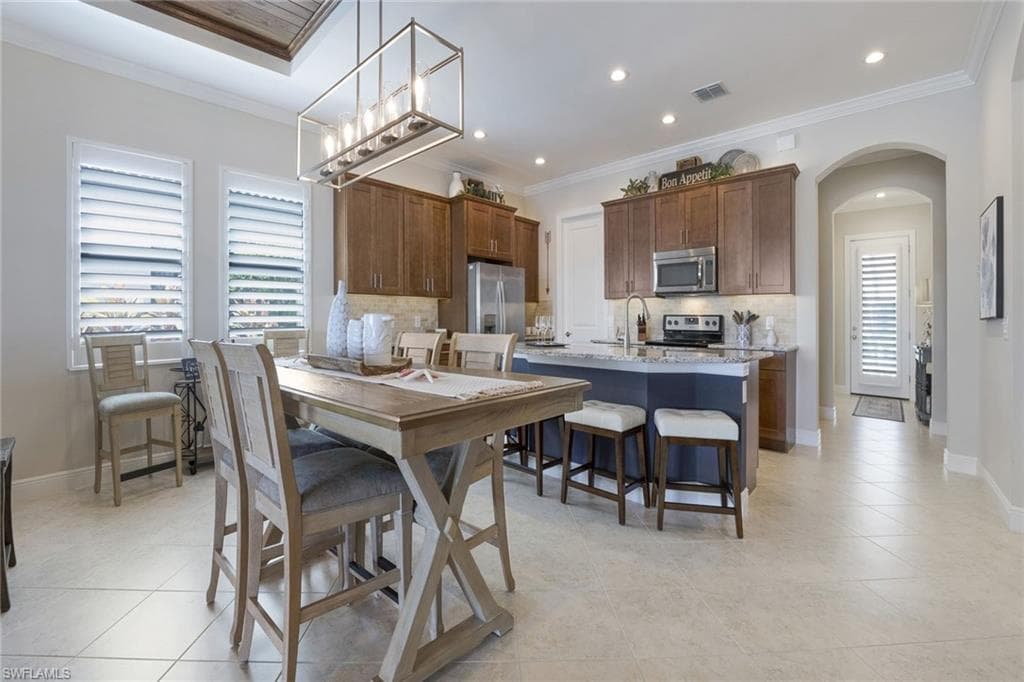 1410 Redona Way, Naples, FL 34113-12