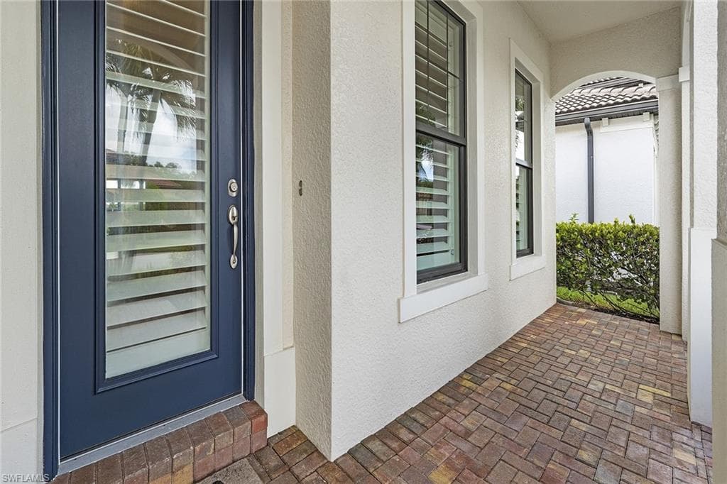 1410 Redona Way, Naples, FL 34113-31