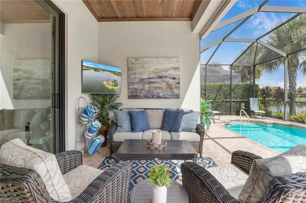 1410 Redona Way, Naples, FL 34113-3