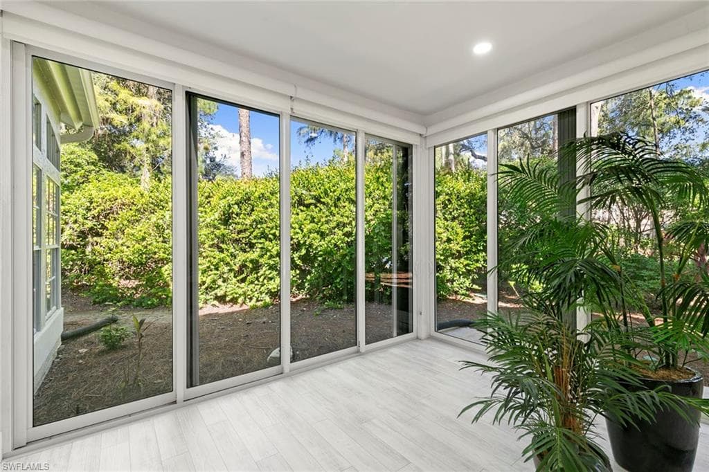 101 Amblewood Ln 1-104, Naples, FL 34105-25