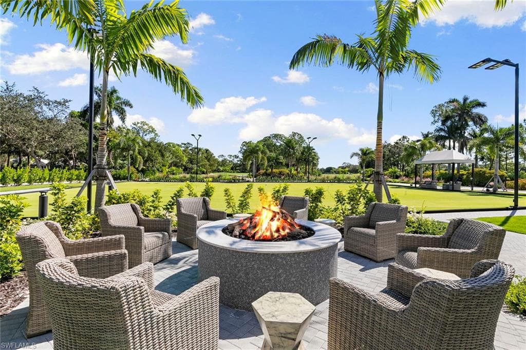 101 Amblewood Ln 1-104, Naples, FL 34105-28