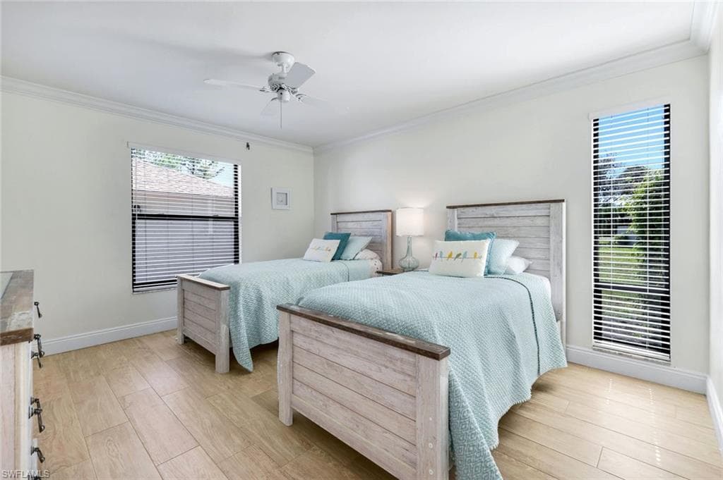 529 Lake Louise Cir 101, Naples, FL 34110-16