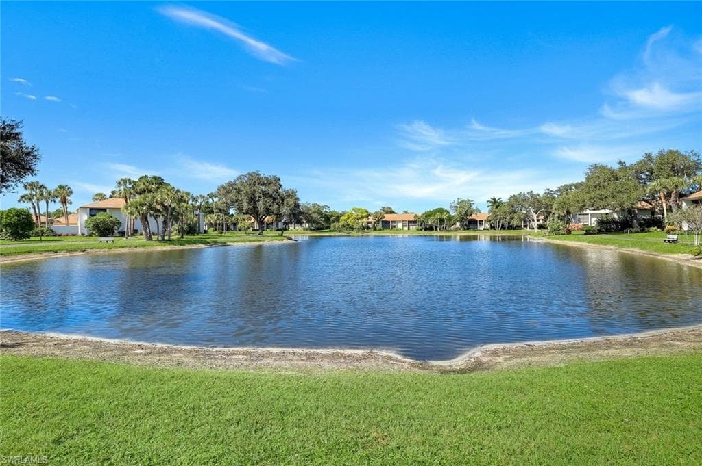 529 Lake Louise Cir 101, Naples, FL 34110-20