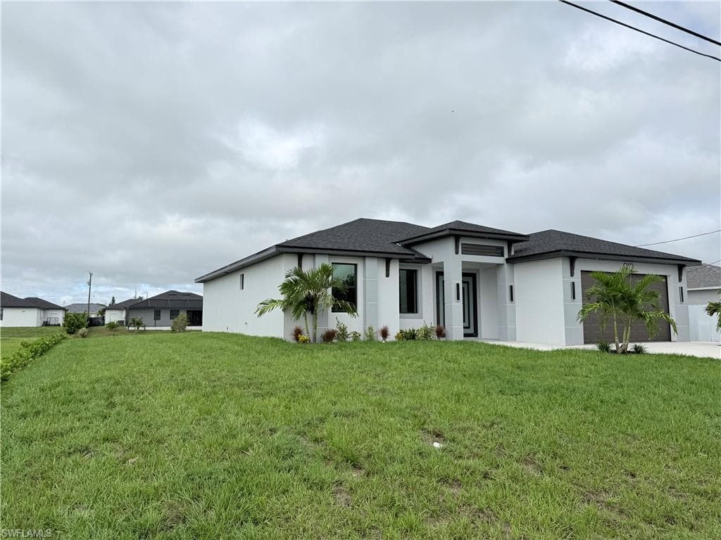 912 14th Ave, Cape Coral, FL 33909-2