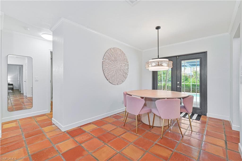 3393 Malaga Way, Naples, FL 34105-11