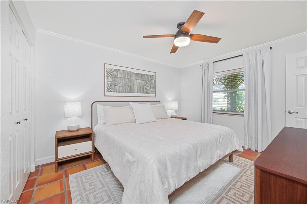 3393 Malaga Way, Naples, FL 34105-17