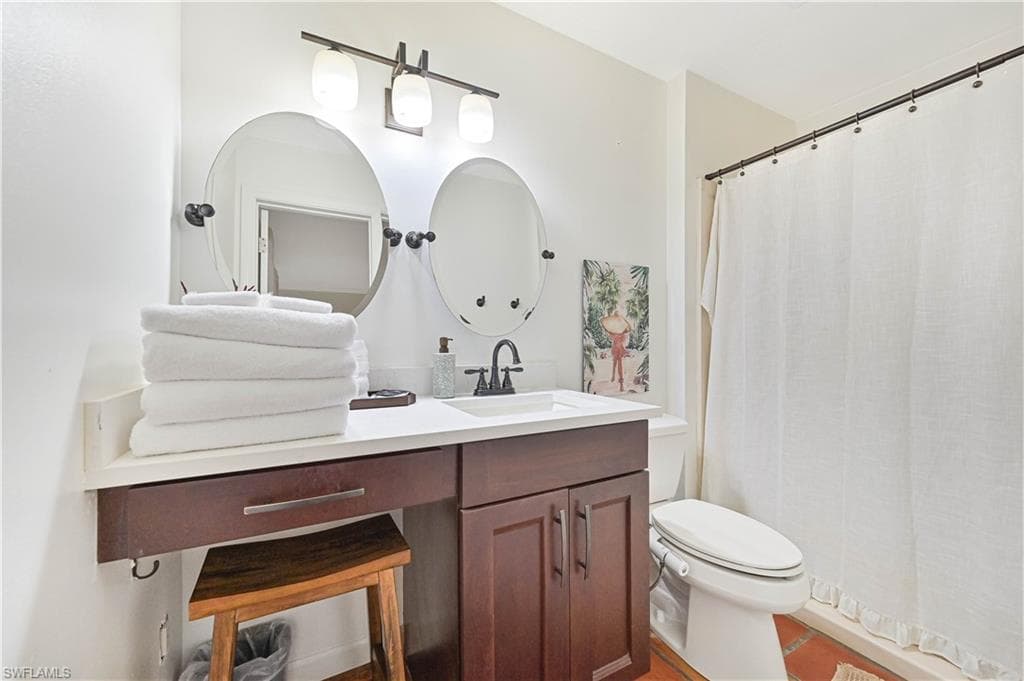 3393 Malaga Way, Naples, FL 34105-20