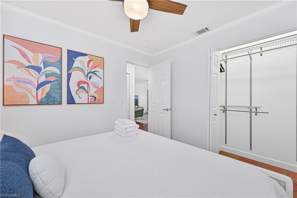 3393 Malaga Way, Naples, FL 34105-28