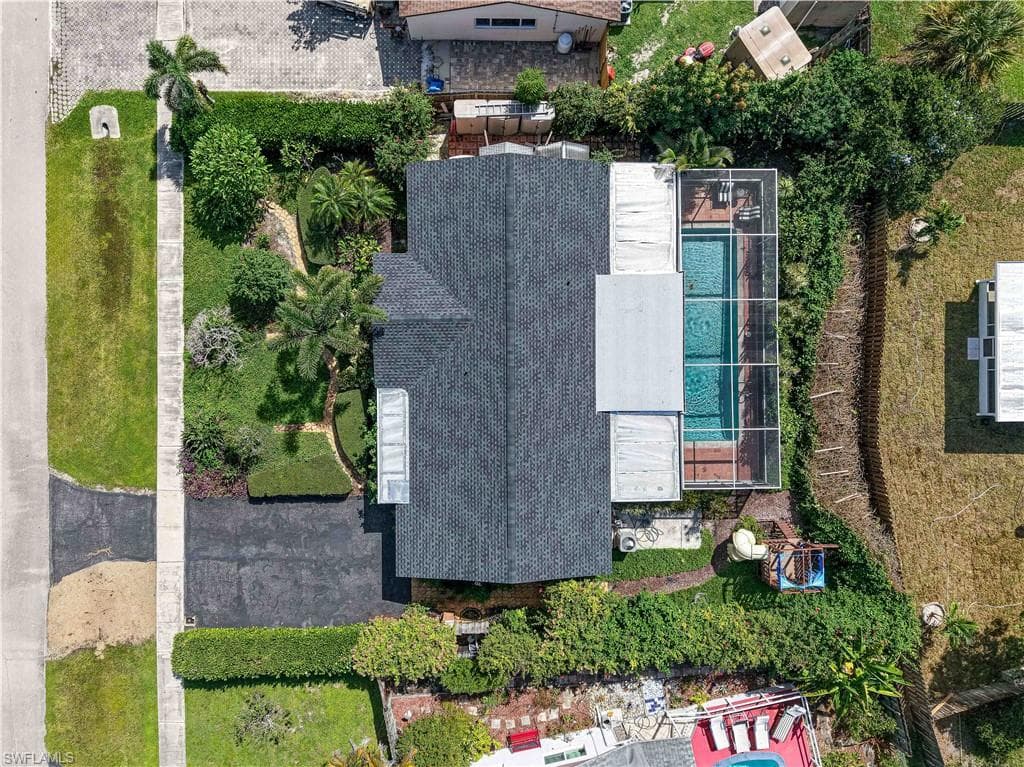 3393 Malaga Way, Naples, FL 34105-34