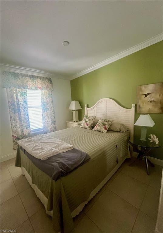 1352 Amethyst Lake Ln, Naples, FL 34114-9