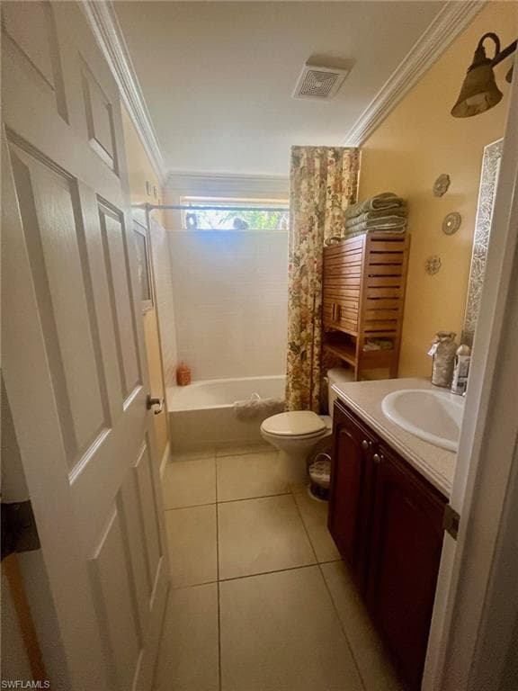1352 Amethyst Lake Ln, Naples, FL 34114-10